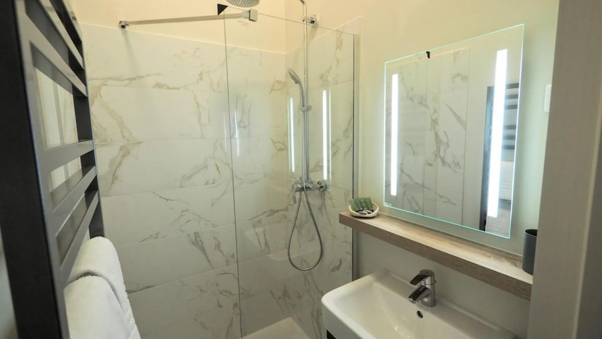 Apartment Richelieu Chicsuites Paris France